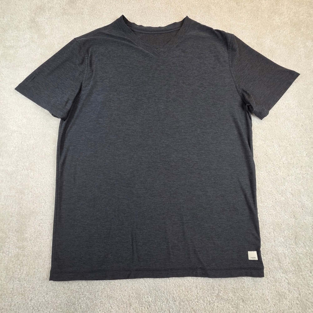 Vuori Strato Tech Performance V-Neck T-Shirt Mens Medium Charcoal Heather V1032